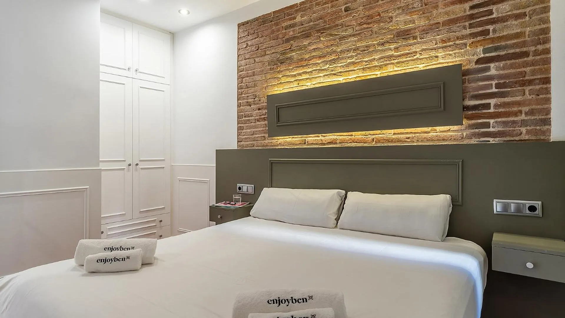 Enjoybcn Fira Apartment Барселона